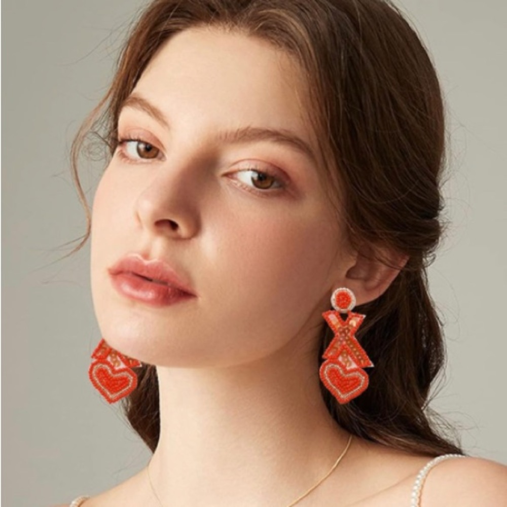 Heart Beaded Earrings - Picture 2 of 7